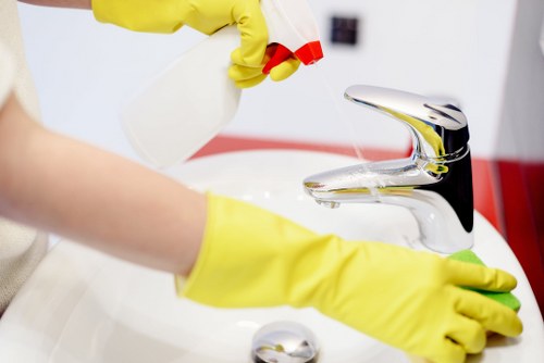 Bedroom cleaning as part of end of tenancy cleaning in Hammersmith